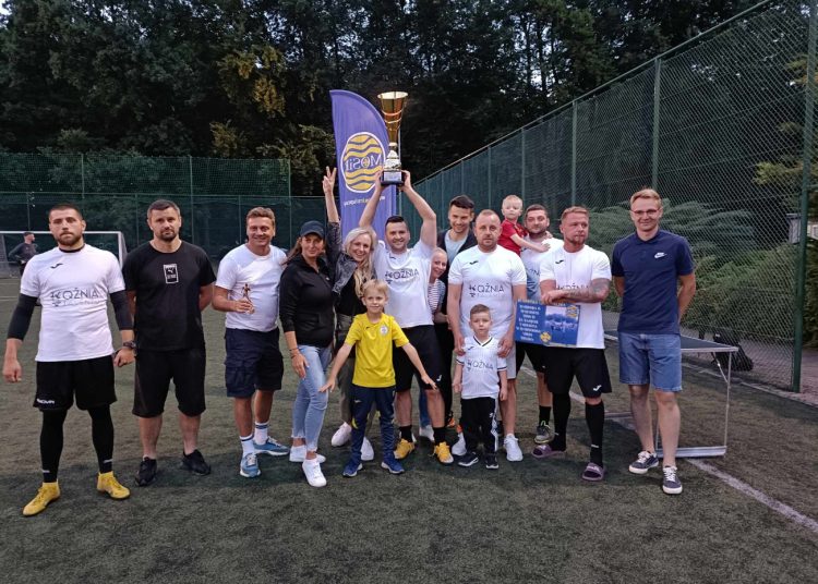 Qźnia obroniła tytuł