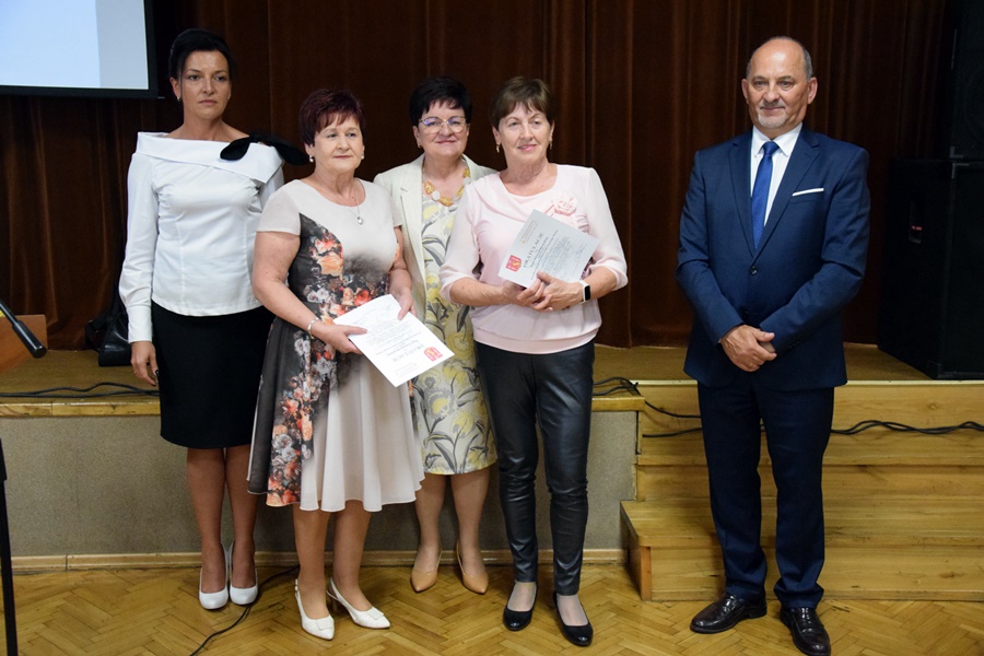 Ponad 700 godzin zajęć… Strzałkowski Uniwersytet Trzeciego Wieku zakończył rok ZDJĘCIA