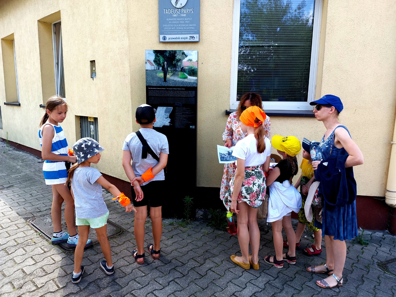 Spacer z przewodnikiem. Zwiedzali starą część miasta