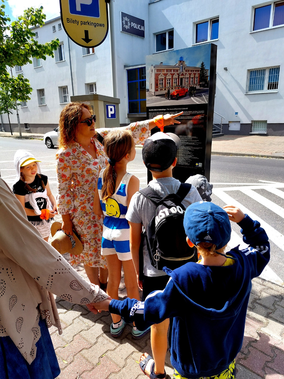 Spacer z przewodnikiem. Zwiedzali starą część miasta