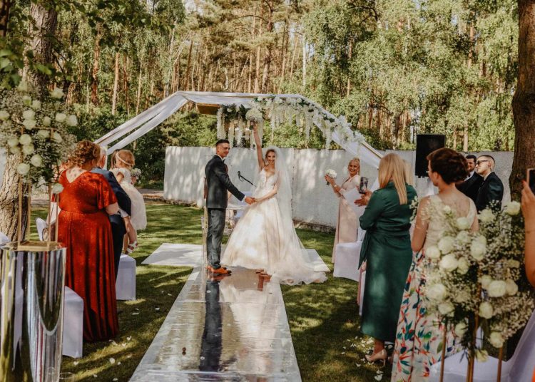 Klaudia i Dawid. Wszystkiego najlepszego!