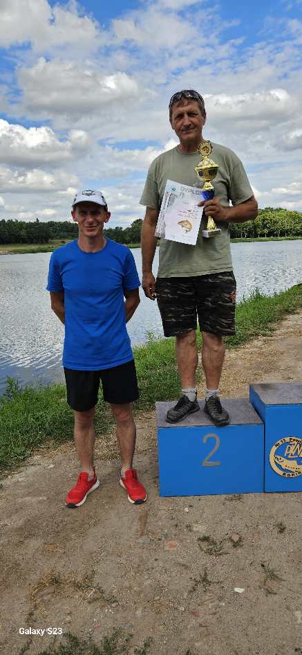 Powidzcy wędkarze na zawodach karpiowych