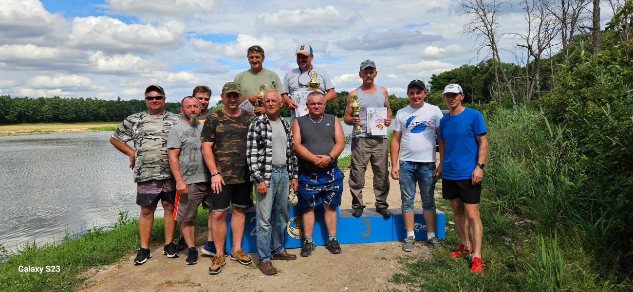 Powidzcy wędkarze na zawodach karpiowych