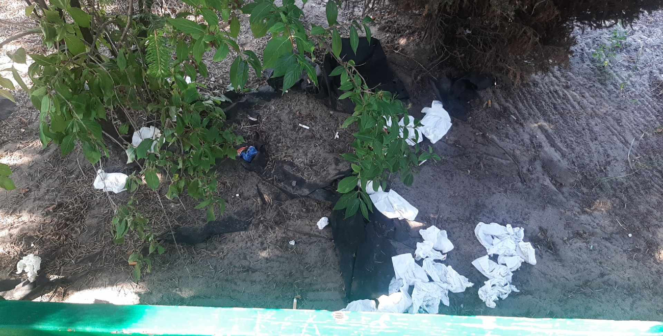 Zaśmiecanie, próby podpalenia. Wandalizm na terenie przedszkola