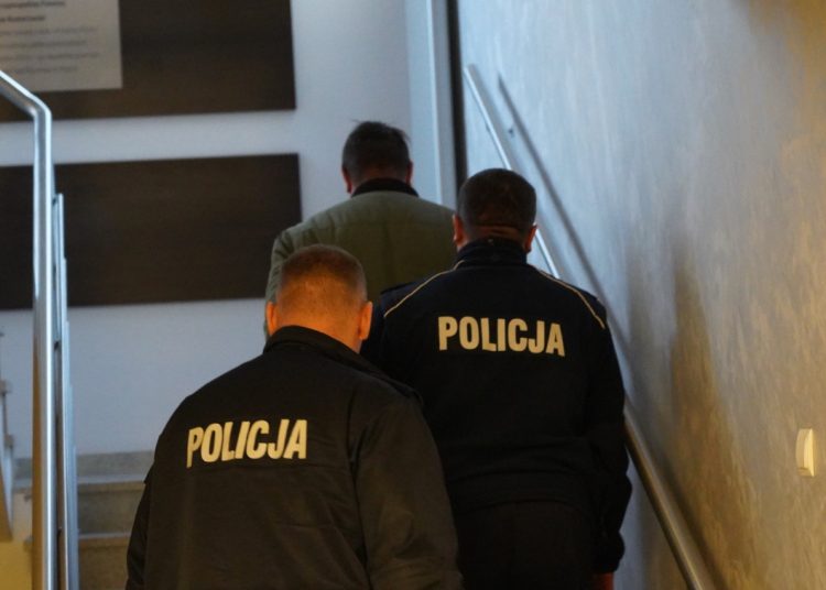 Molestował dzieci. Sąd wypuścił go z aresztu