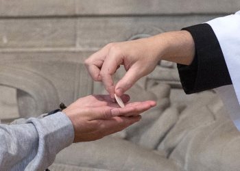 Zagrożenie oficjalnie minęło. Nowe zasady w kościele