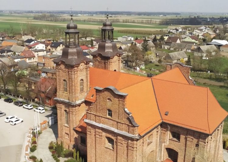 Ksiądz do wiernych: kłamczuchy i pierduśniki