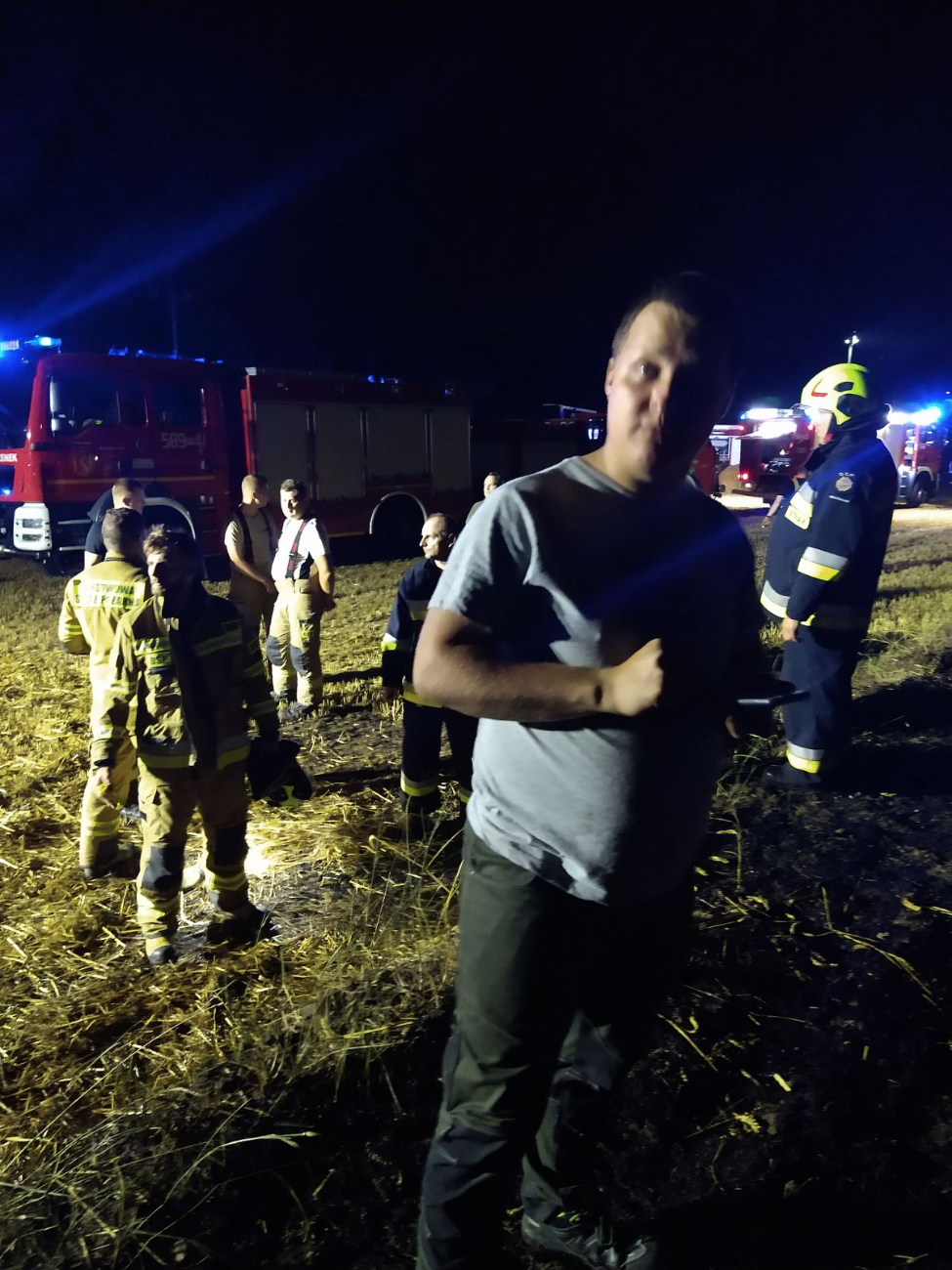 W nocy w Wierzbnie spłonęło pole pszenicy