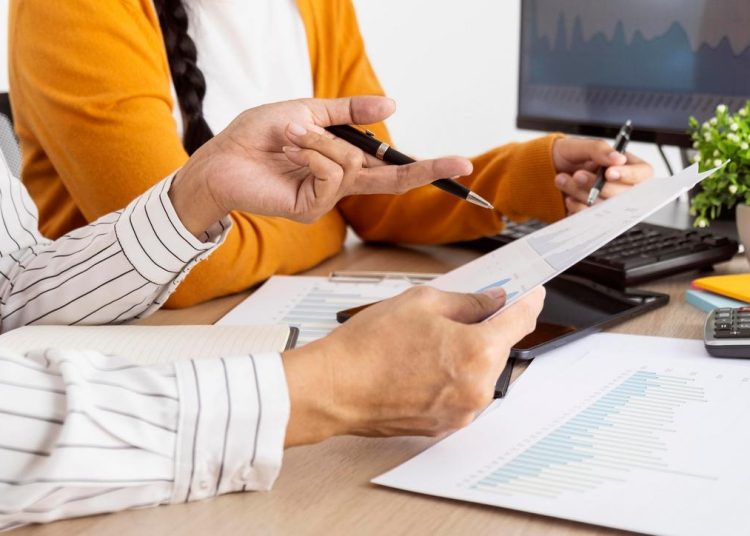 Jak policzyć koszty notarialne w 2023 roku?