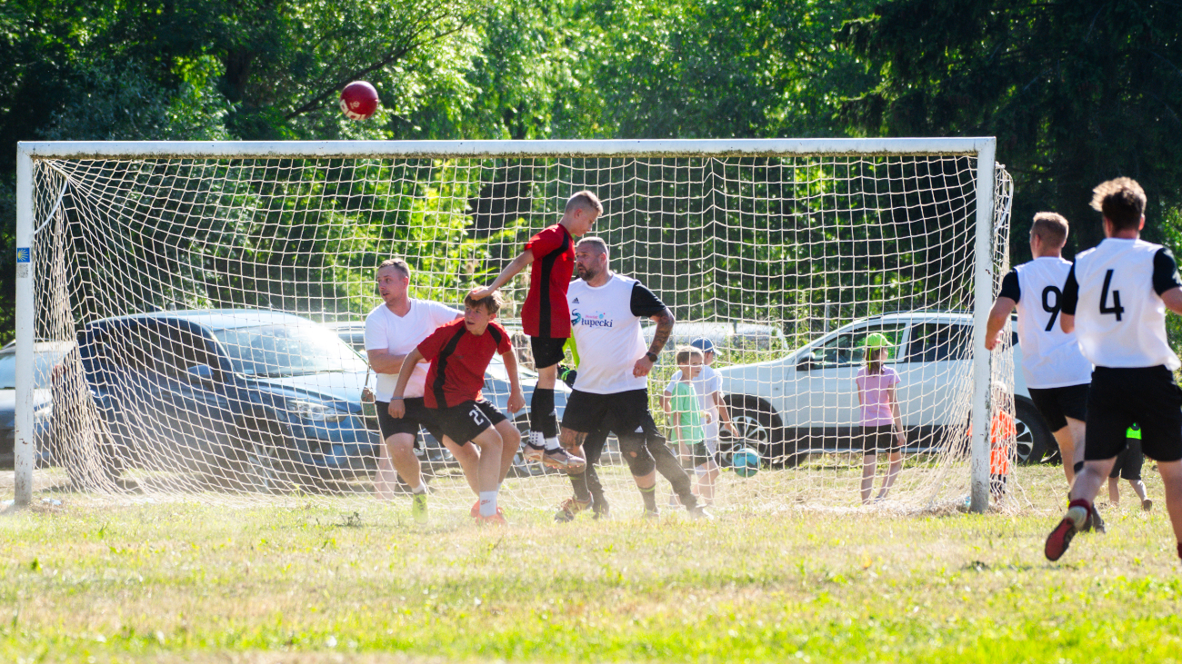 Tylko tam tak grają. Zobacz zdjęcia z niezwykłego meczu