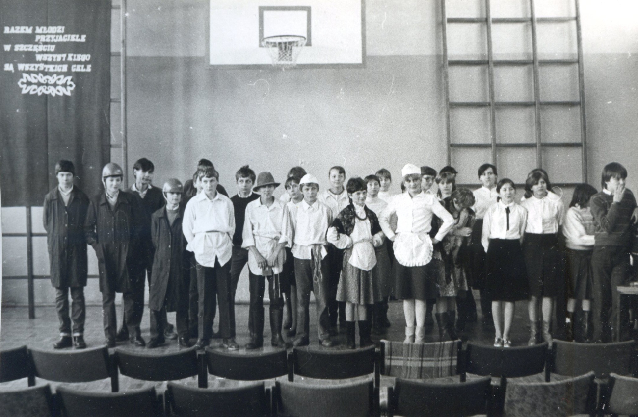 Szkoły już nie ma, ale są zdjęcia. Zobacz!