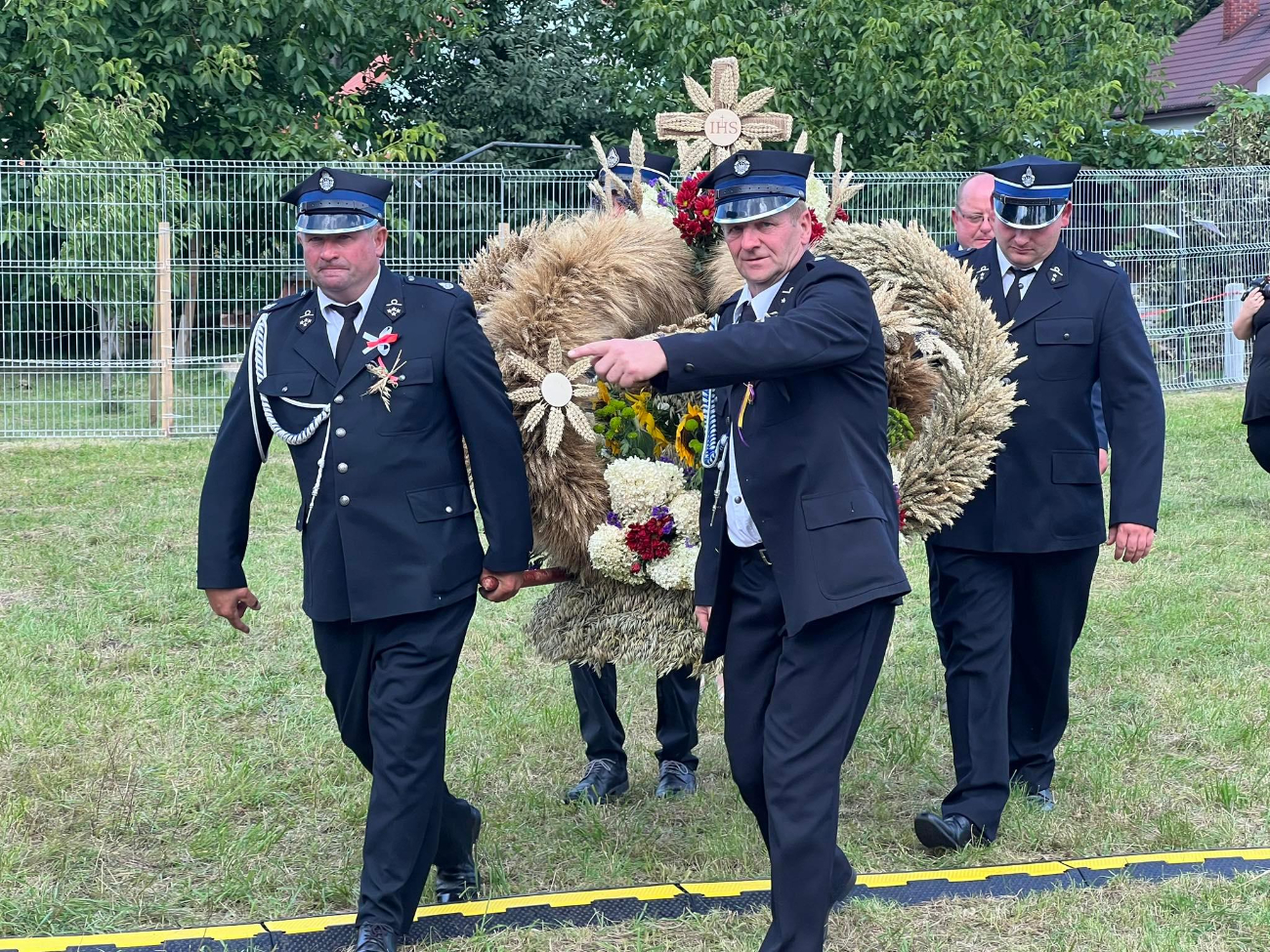 Tak się bawi Imielno. Zdjęcia z niezwykłych dożynek