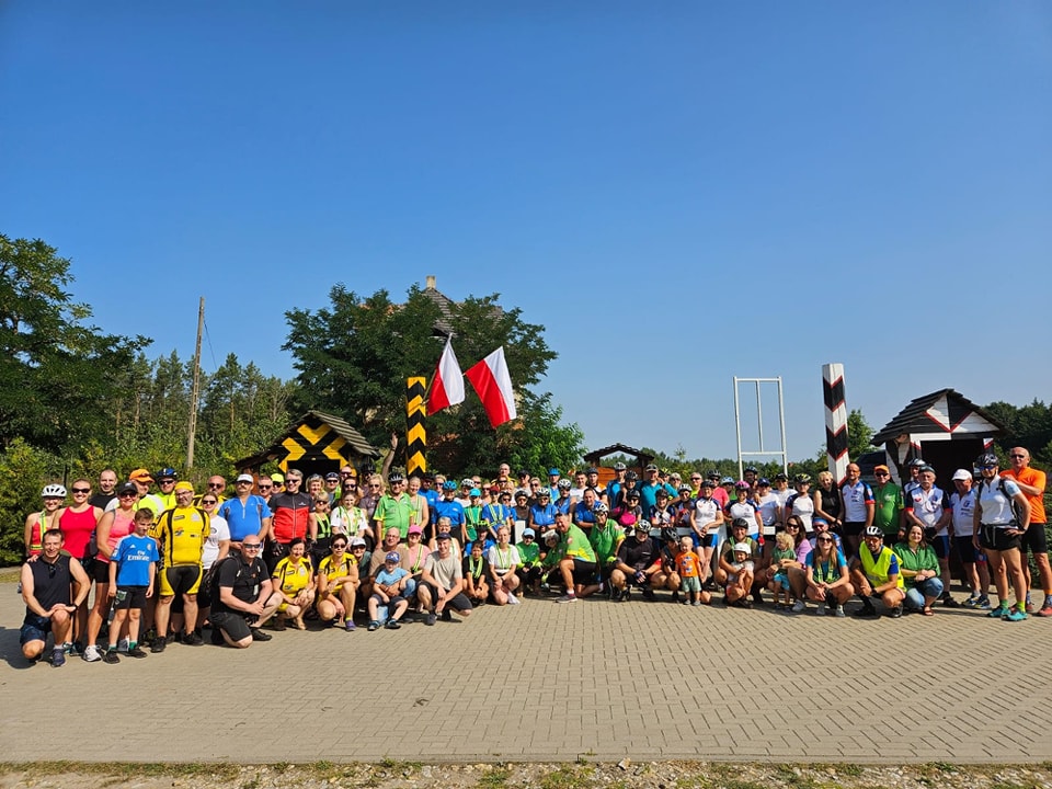 Sobota na rowerze. Poznali zakątki Powidzkiego Parku Krajobrazowego