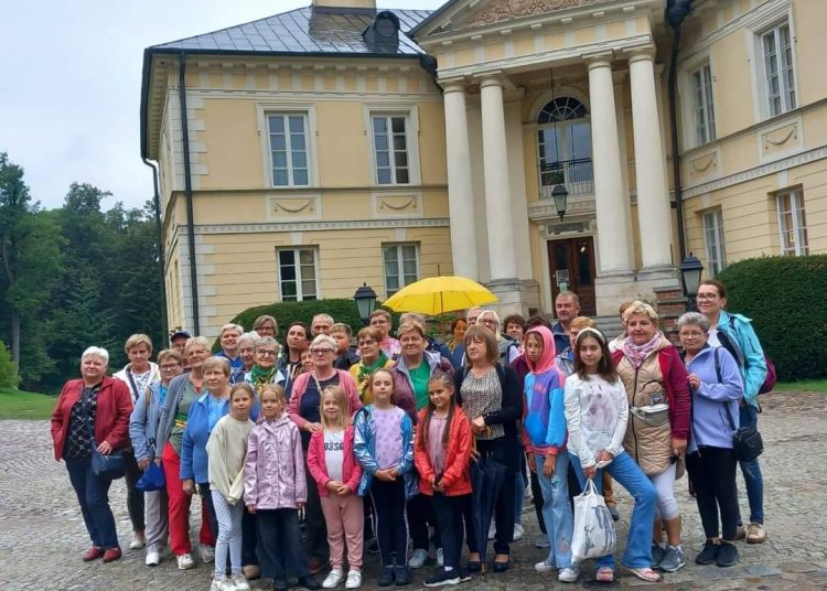 Odwiedzili „mickiewiczowski” Śmiełów