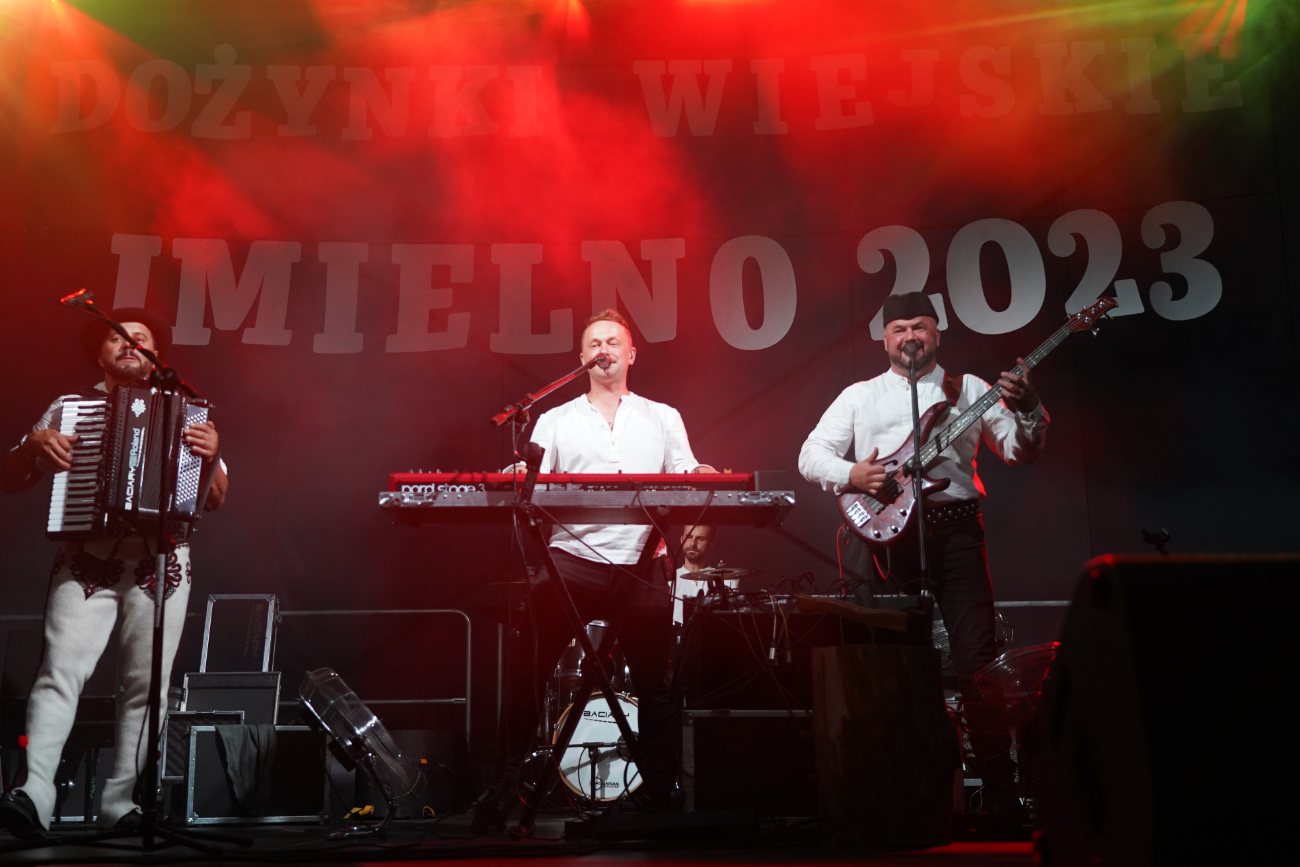 Tak się bawi Imielno. Zdjęcia z niezwykłych dożynek