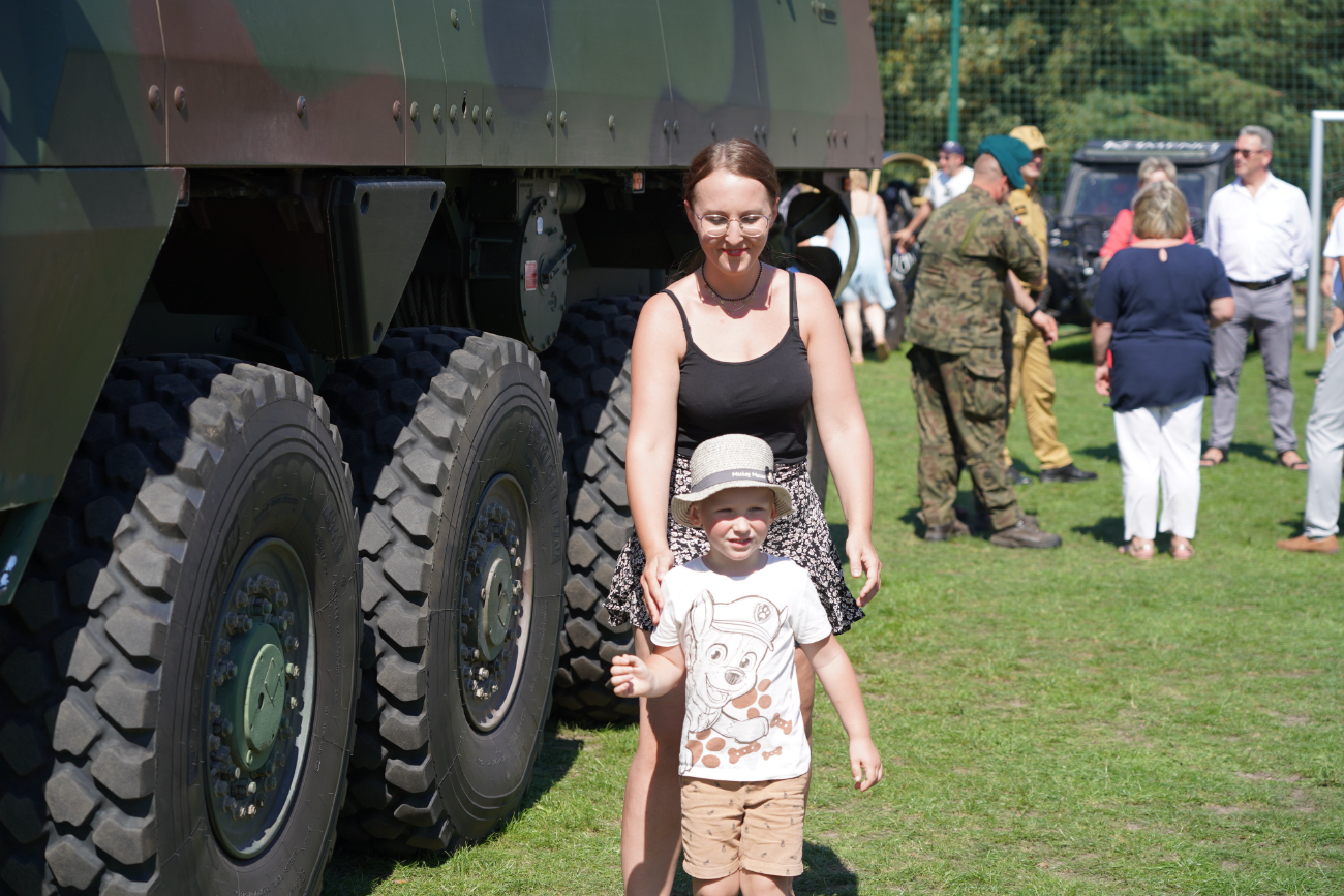 Piknik wojskowy w Ostrowitem. Zobacz zdjęcia
