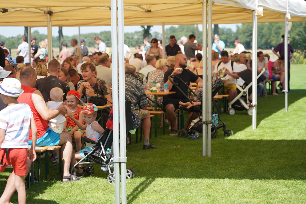 Piknik wojskowy w Ostrowitem. Zobacz zdjęcia