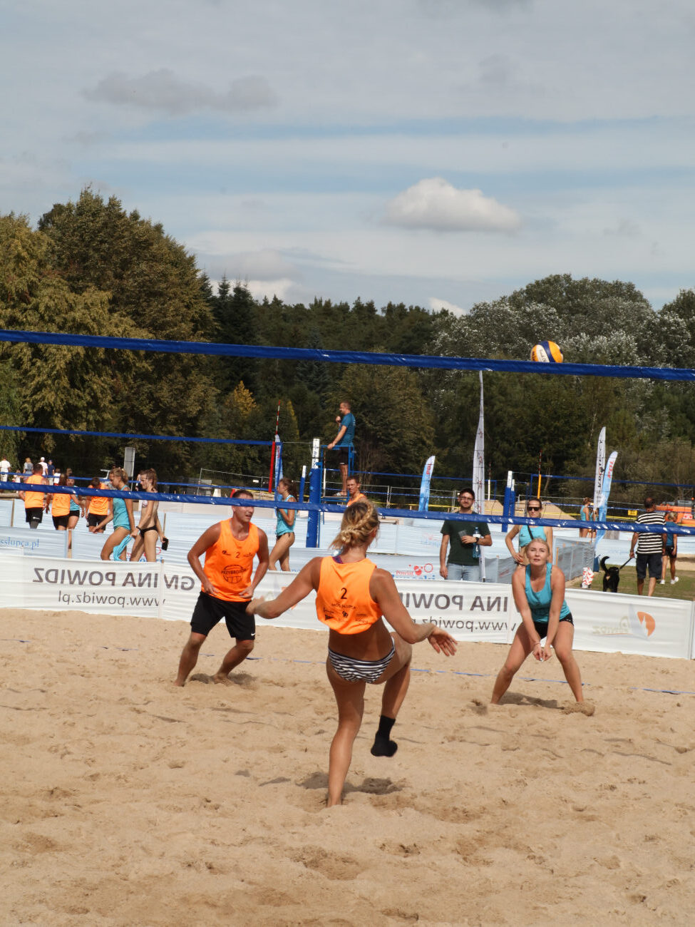 Ogólnopolski turniej siatkówki plażowej w Przybrodzinie. Zobacz zdjęcia