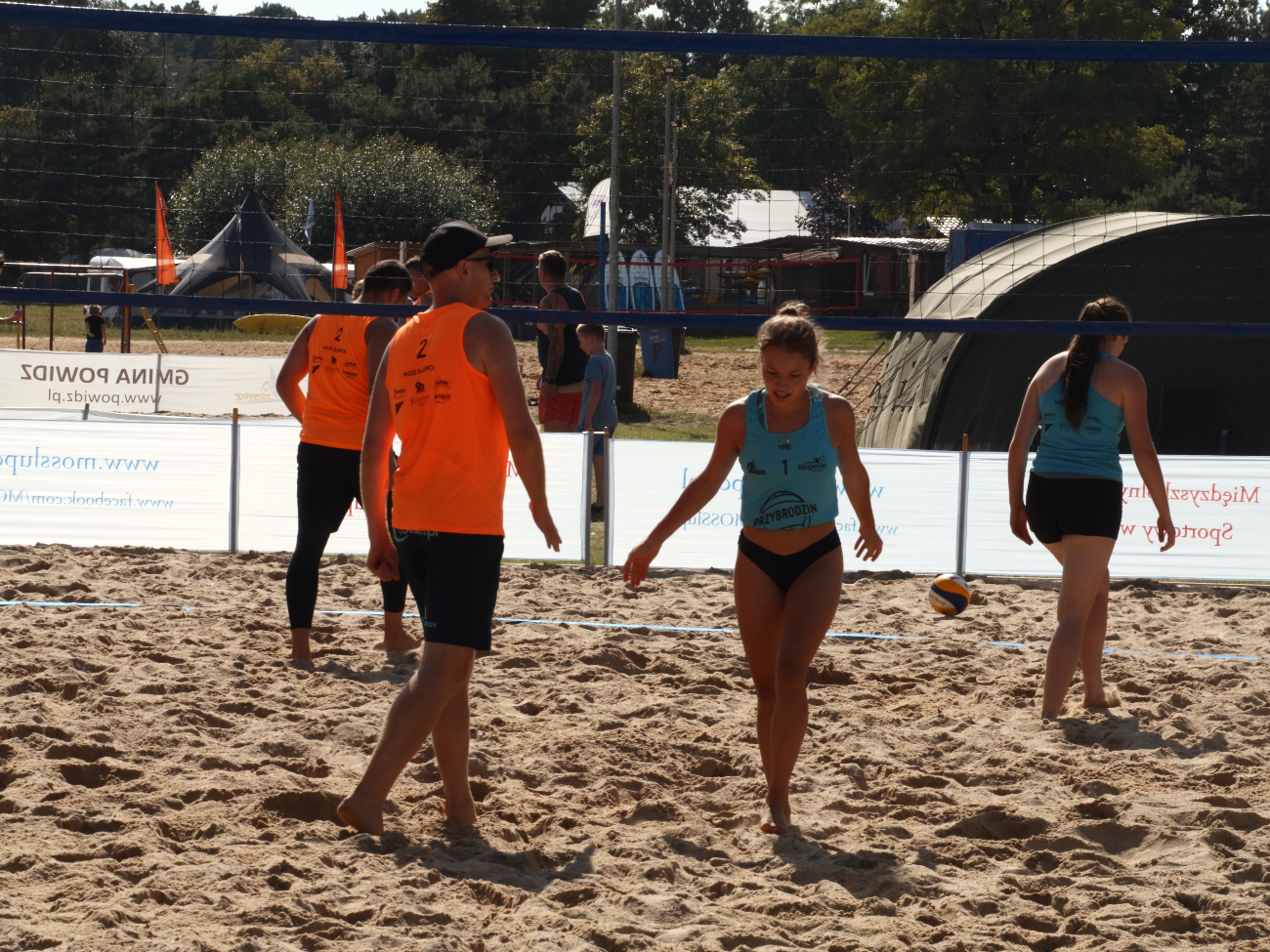 Ogólnopolski turniej siatkówki plażowej w Przybrodzinie. Zobacz zdjęcia