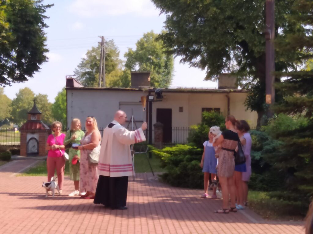 Proboszcz pobłogosławił… ślimaki