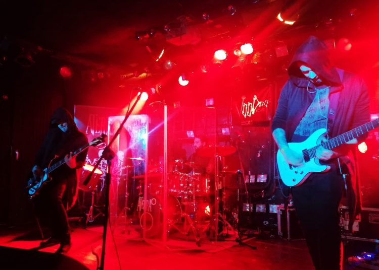 Extensa wyda album na CD i winylu