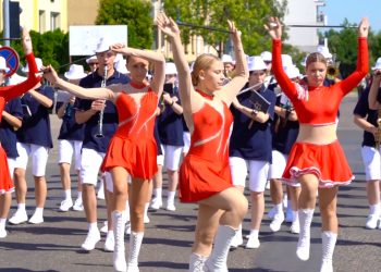 W Słupcy grają orkiestry. Zobacz film z parady