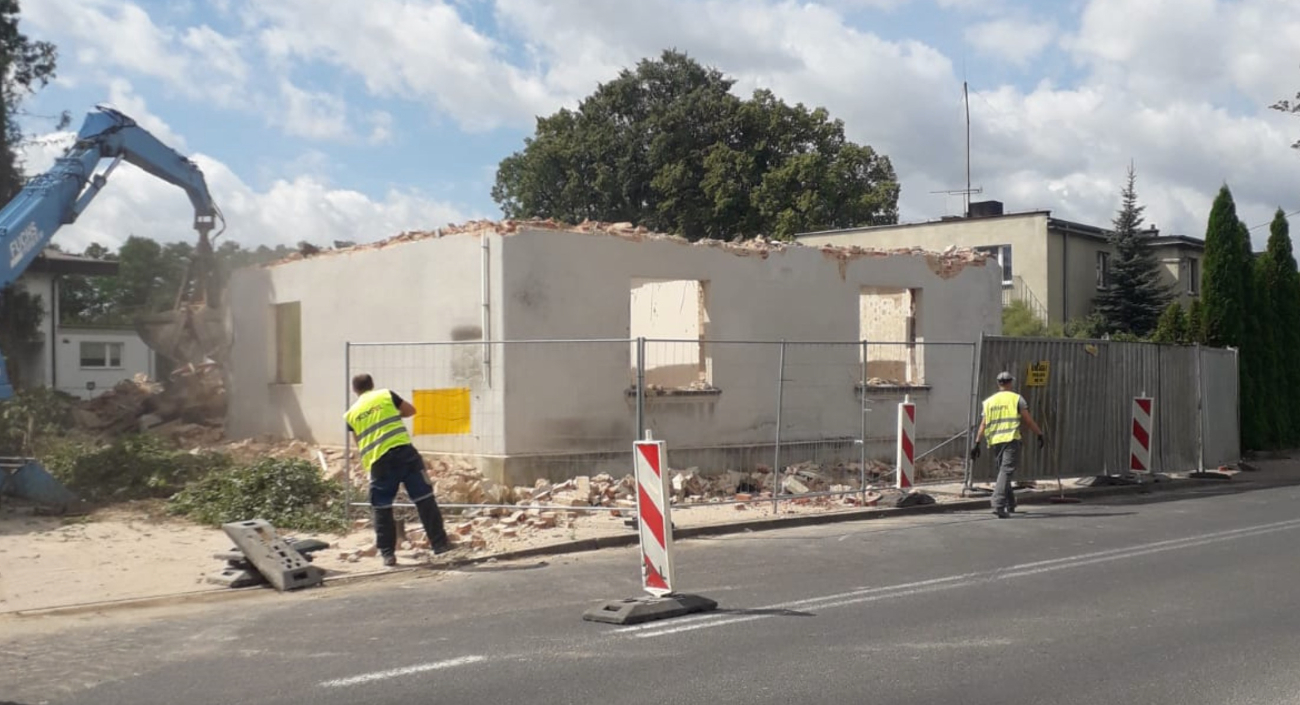Wyburzyli dom w Ostrowitem. Wkrótce wezmą się za kolejny
