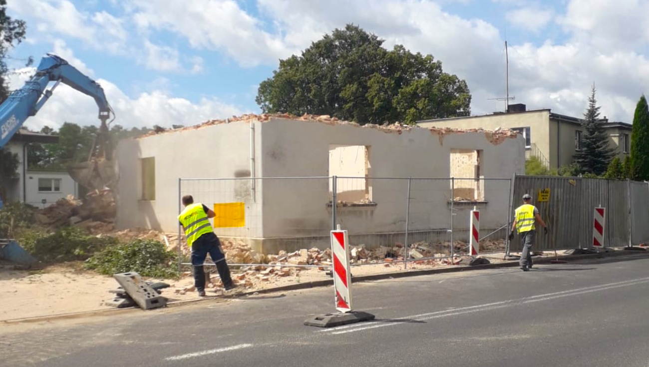 Wyburzyli dom w Ostrowitem. Wkrótce wezmą się za kolejny