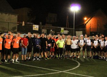 FC Wybrańcy z pucharem POSiRu