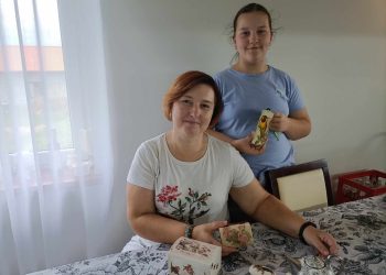 Decoupage… precycja, delikatność i wyobraźnia