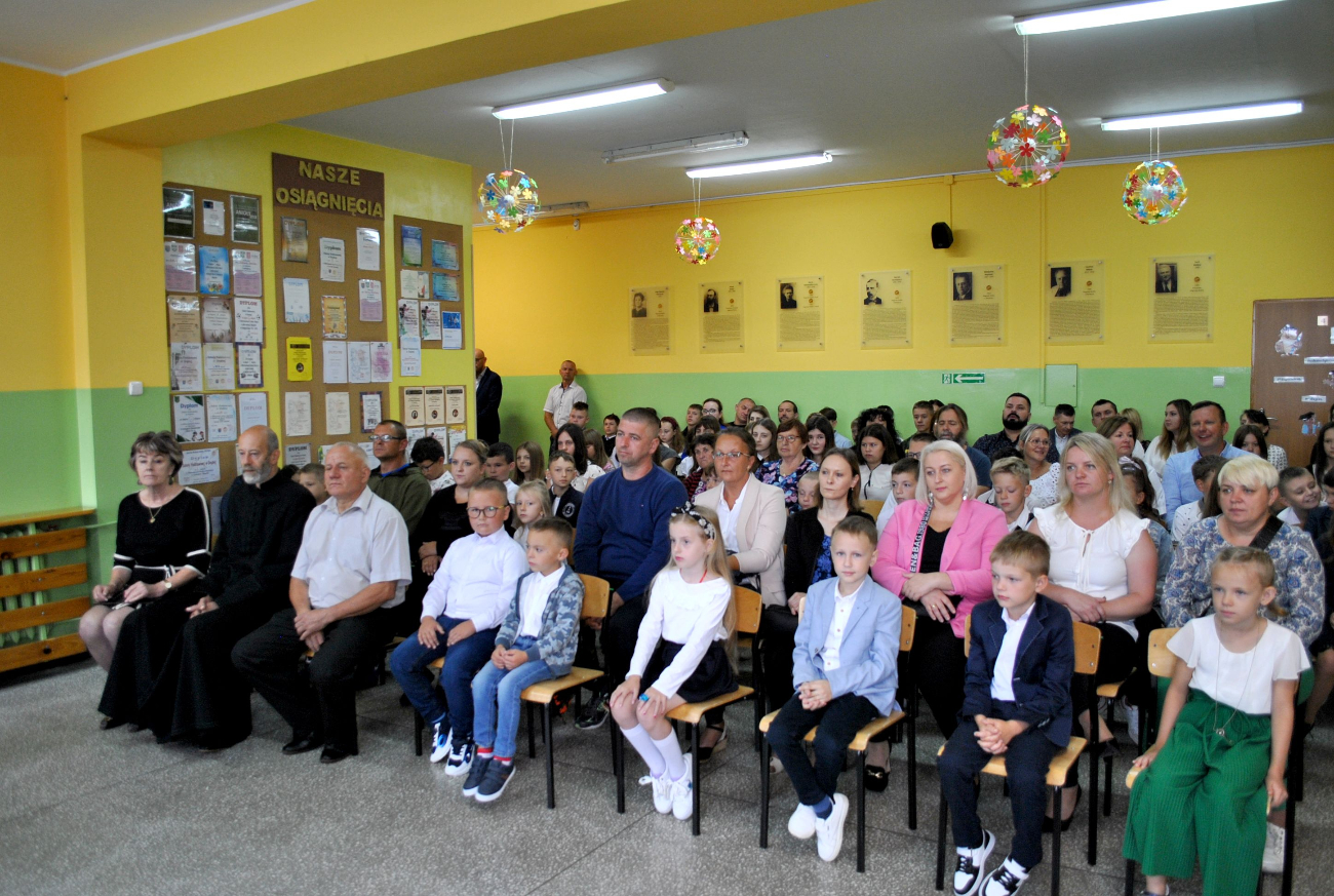 Rozpczęcie roku szkolnego w Drążnej