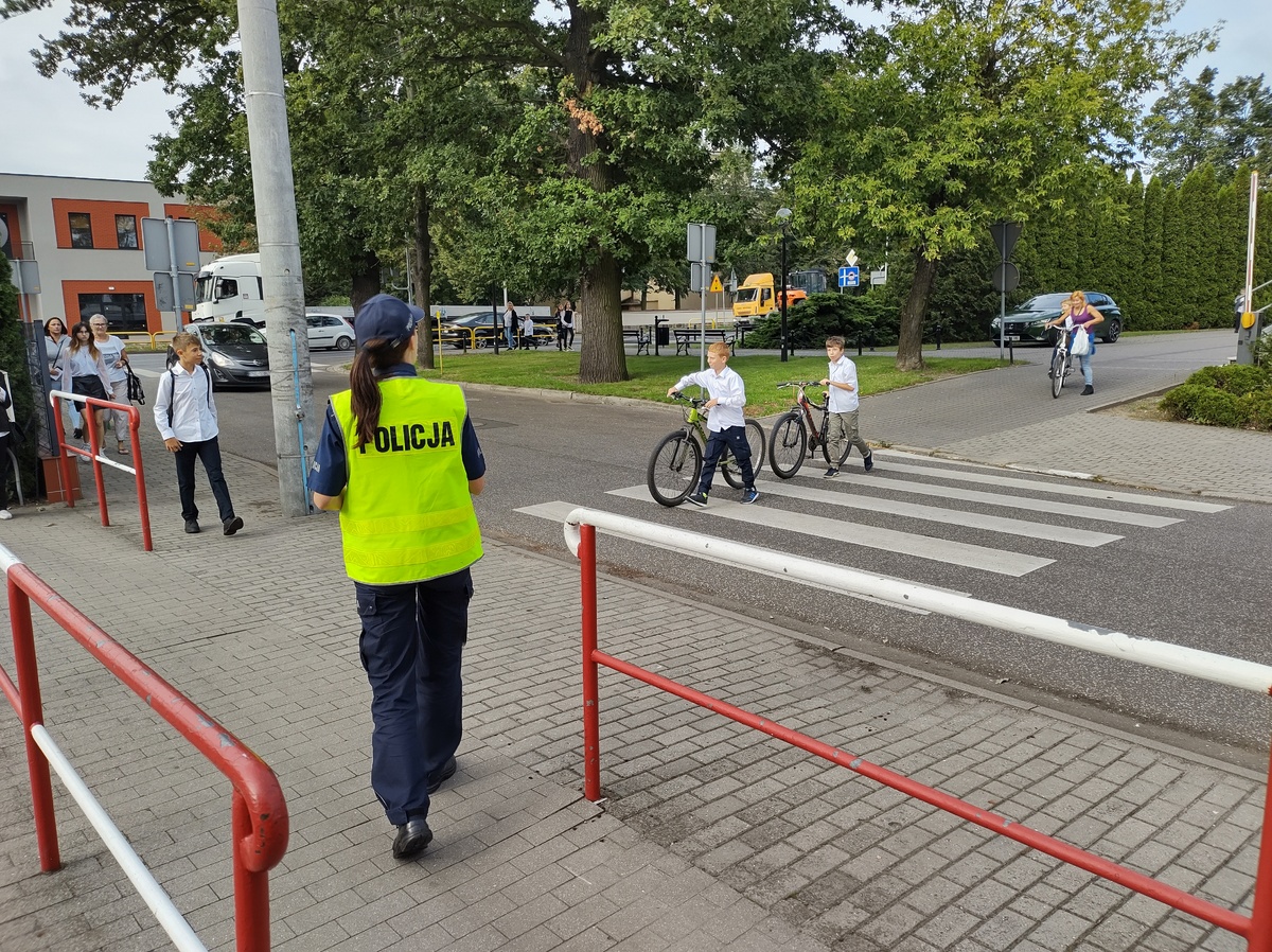 Policjanci przy szkołach. Zwracali uwagę na…