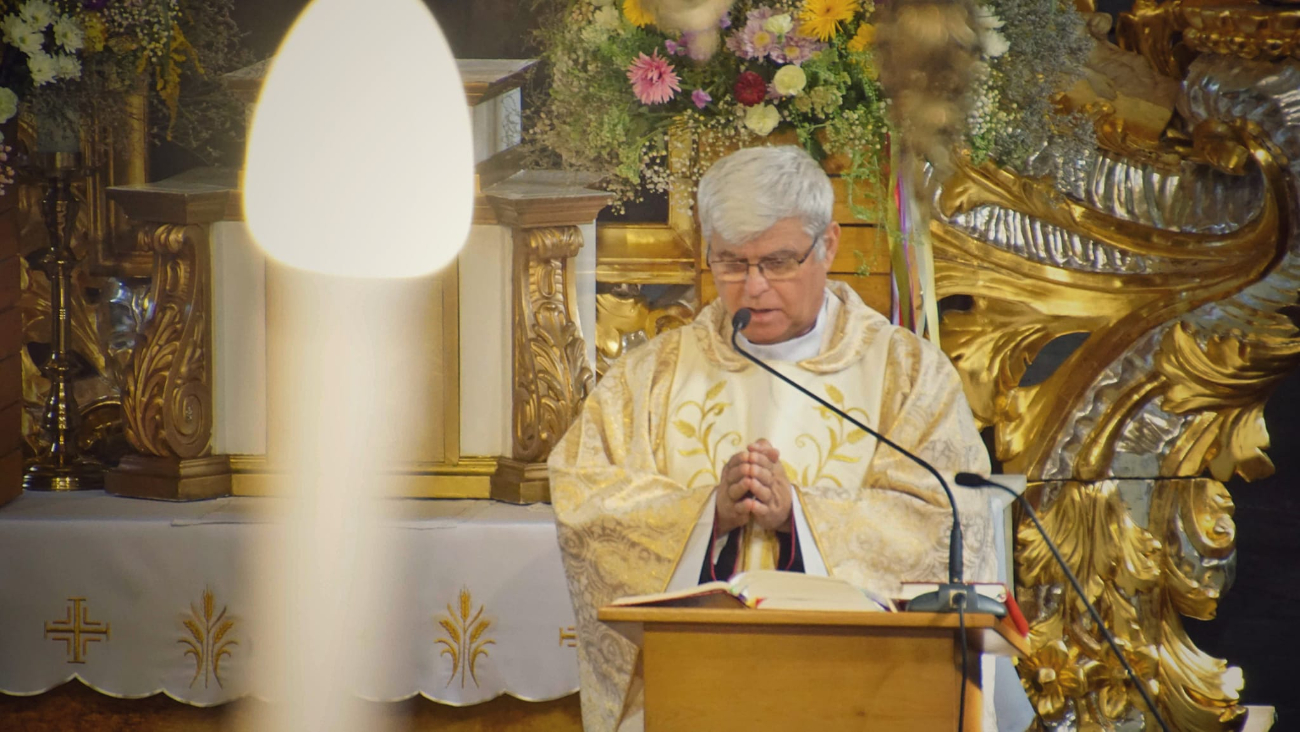 Dożynki powiatowe. Zdjęcia z uroczystości w kościele