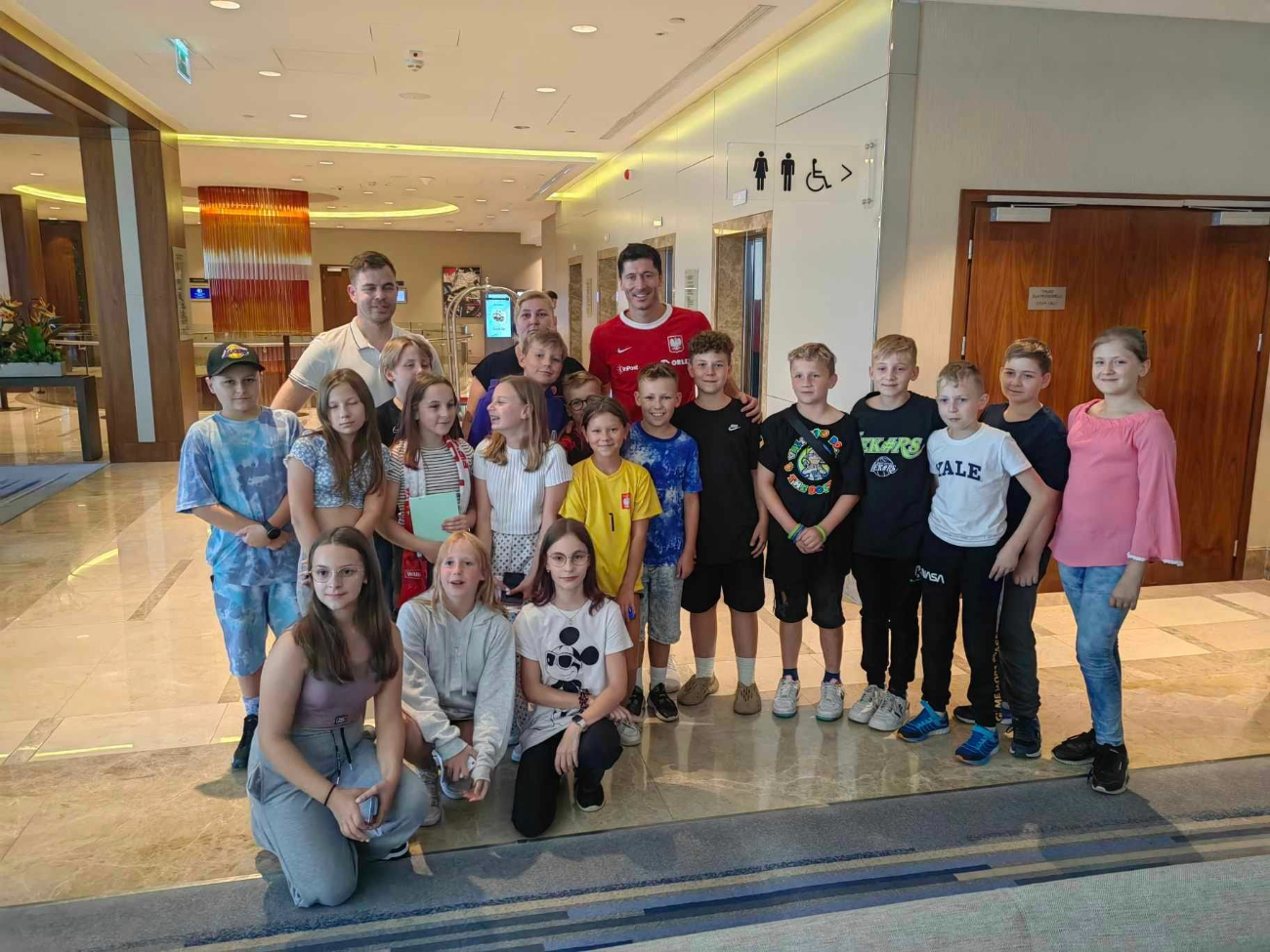 Kadrowicz zaprosił całą klasę z Giewartowa