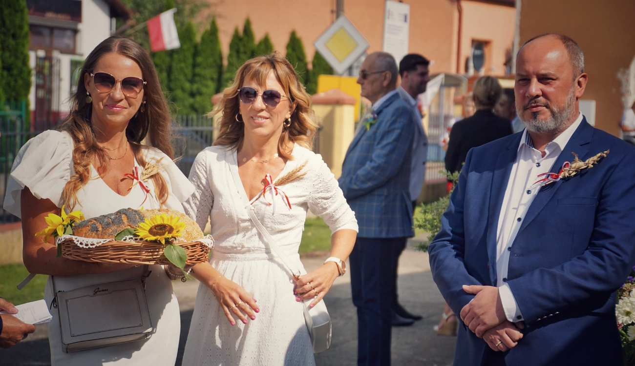 Dożynki powiatowe. Zdjęcia z uroczystości w kościele