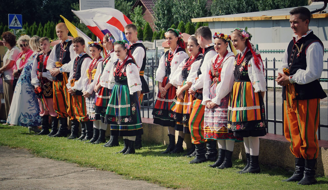 Dożynki powiatowe. Zdjęcia z uroczystości w kościele