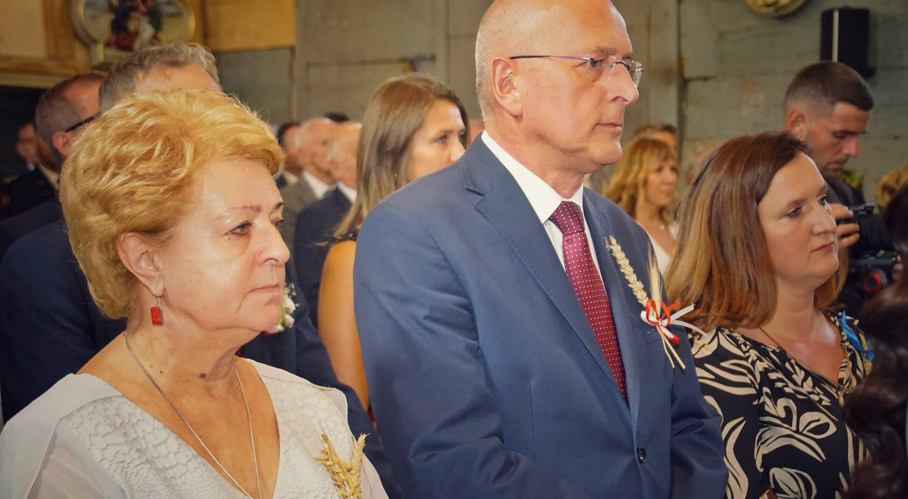 Dożynki powiatowe. Zdjęcia z uroczystości w kościele