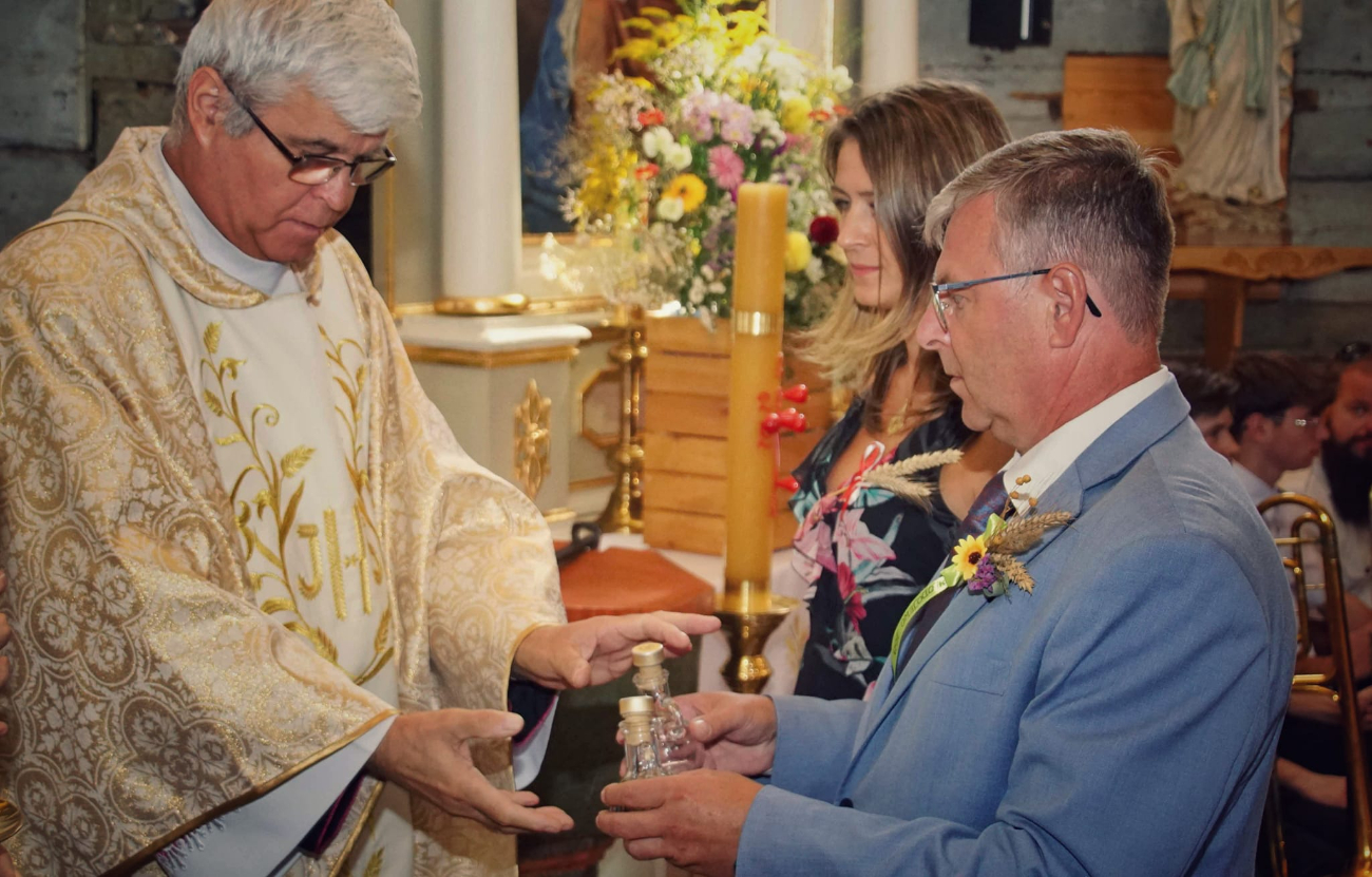 Dożynki powiatowe. Zdjęcia z uroczystości w kościele