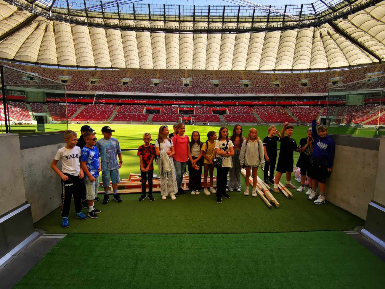 Kadrowicz zaprosił całą klasę z Giewartowa