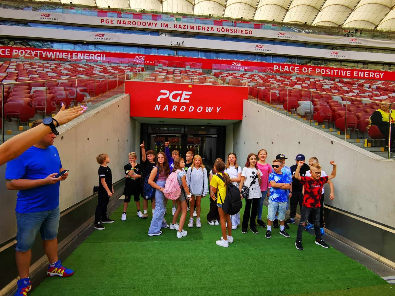 Kadrowicz zaprosił całą klasę z Giewartowa