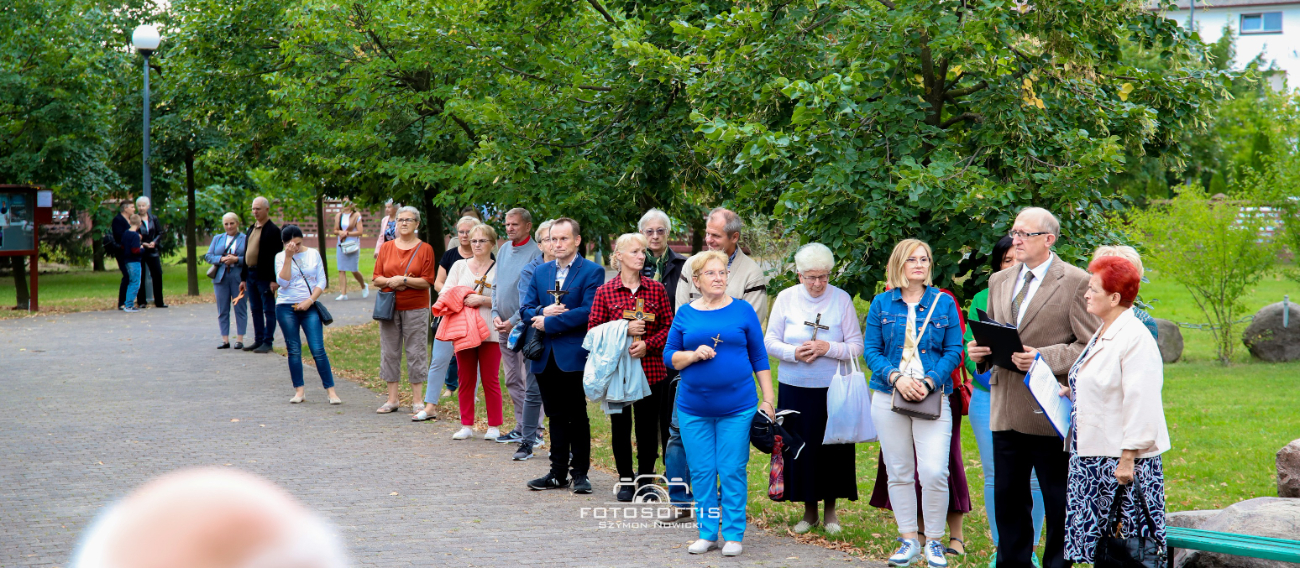 Droga Krzyżowa przeszła ulicami Słupcy ZDJĘCIA