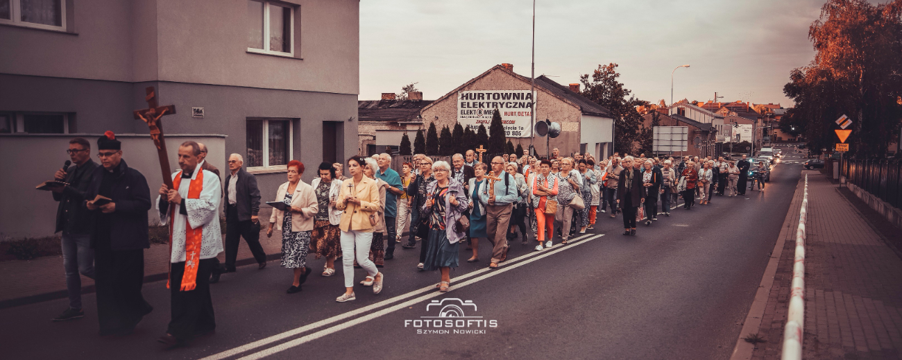 Droga Krzyżowa przeszła ulicami Słupcy ZDJĘCIA