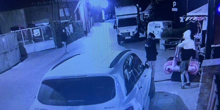 Ukradli pieniądze z automatów do gier. Zarejestrowały ich kamery