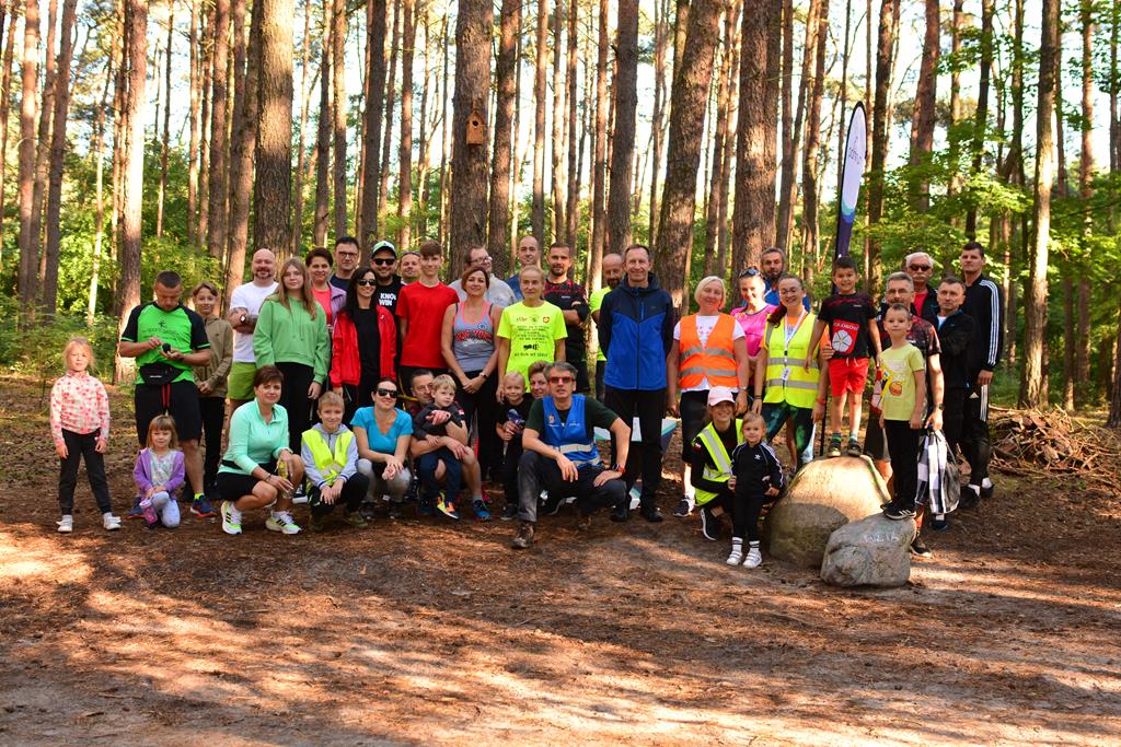 Był urodzinowy tort, świeczki i balony. Biegają już 4 rok
