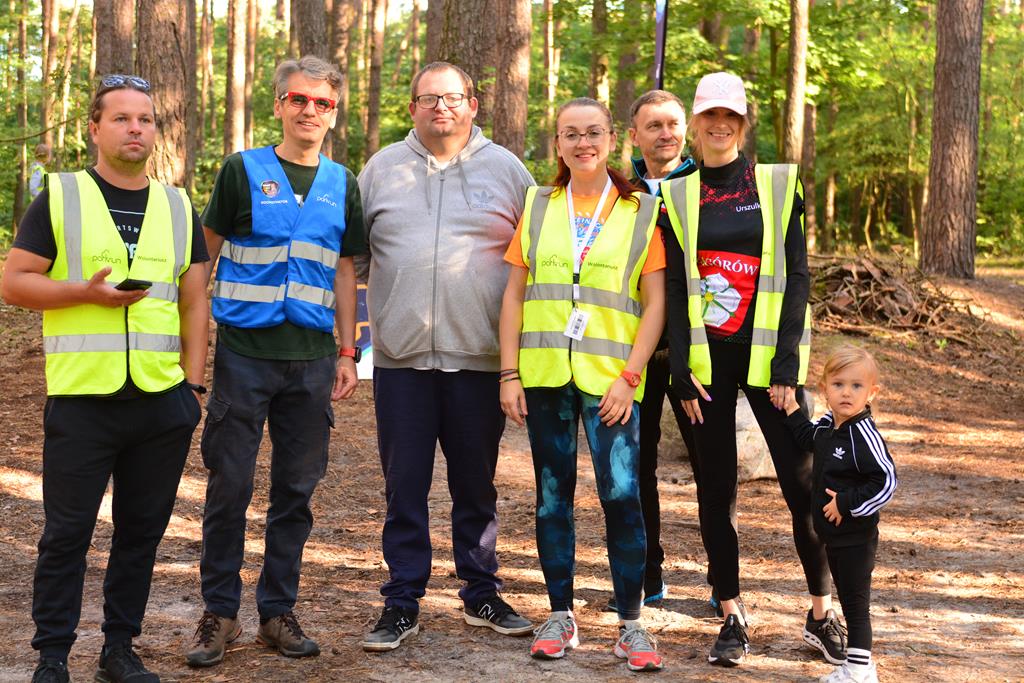 Był urodzinowy tort, świeczki i balony. Biegają już 4 rok