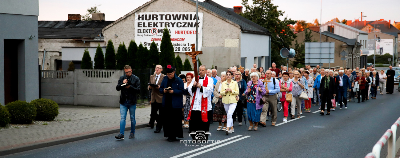 Droga Krzyżowa przeszła ulicami Słupcy ZDJĘCIA