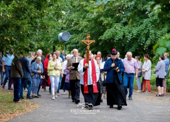 Droga Krzyżowa przeszła ulicami Słupcy ZDJĘCIA