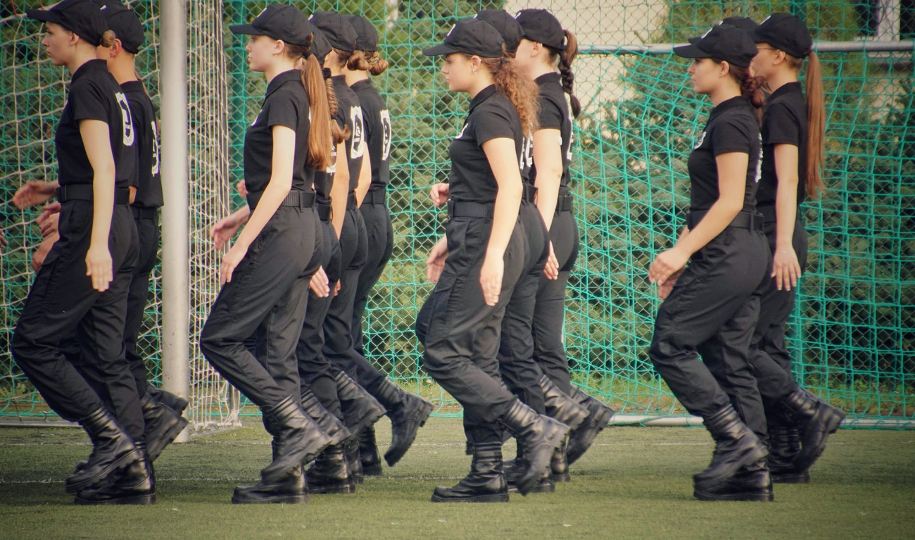 Uczniowie Ekonomika złożyli ślubowanie ZDJĘCIA