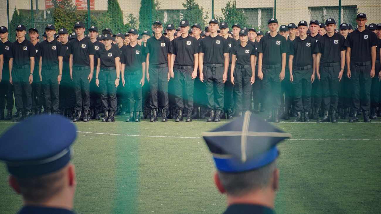 Uczniowie Ekonomika złożyli ślubowanie ZDJĘCIA