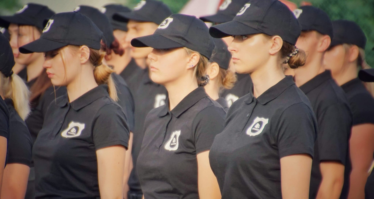 Uczniowie Ekonomika złożyli ślubowanie ZDJĘCIA